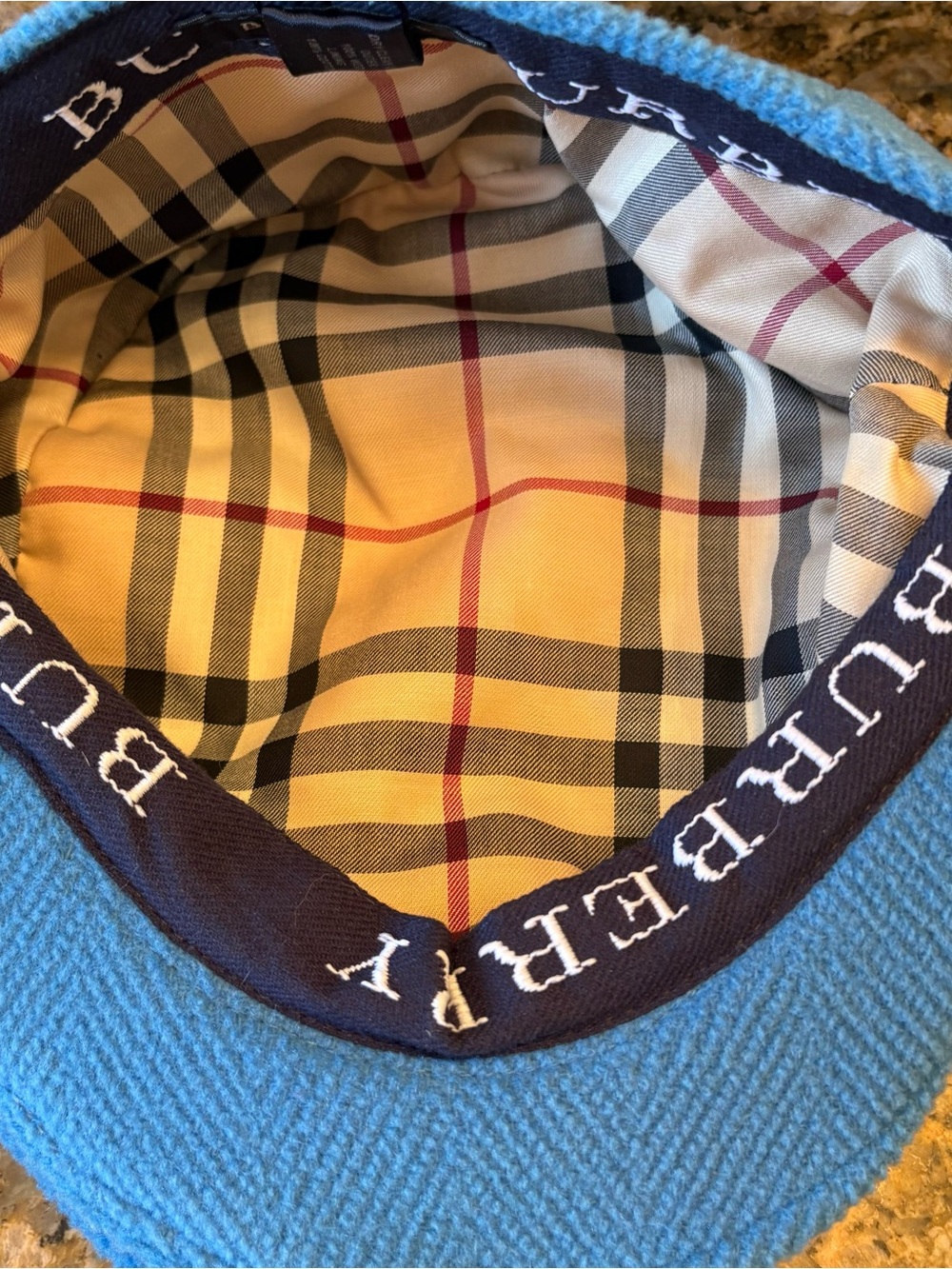 Burberry hat - Picture 5 of 7